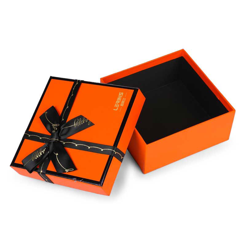 Aureum arcum indumentis packaging arca