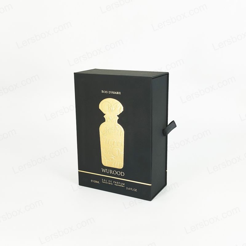 Aurum ffoyle notatur unguentum arca cum Eva et Tray et Natura Lid Base HP005